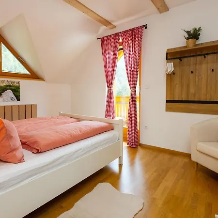 Alpine Base Apartment