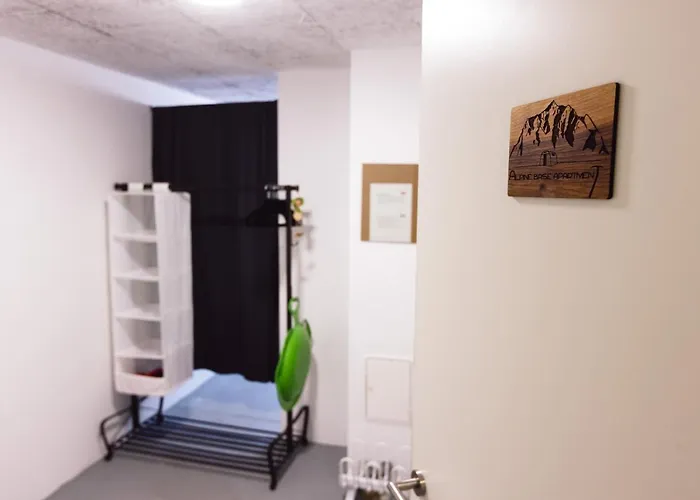 Alpine Base كْرانْيِسكا غورا