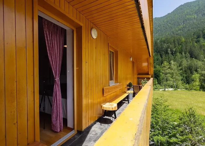 Alpine Base كْرانْيِسكا غورا